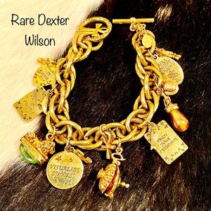 Dexter Wilson - RARE Vintage Gold Toned Motivational Magic Charm Bracelet